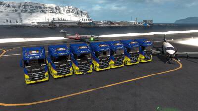 cadetchick18's tweet photo. @FalconTrucking drivers experienced some of the harshest roads that Iceland had to throw at them but in the end, they successfully delivered the helicopters to their destination! Thanks to Tango Transport for helping out! #ets2 #multiplayer #convoy https://t.co/Qkzkc5uomR