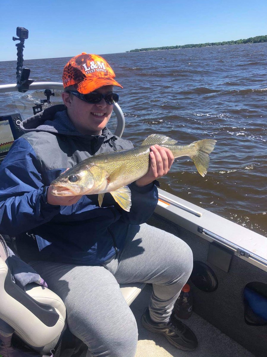 CurtQuesnell's tweet photo. Jim brought nephews Eric and Noah fishing in the wind today. Wind burned but smiling at the end of the day.
#NCORGuideService
#lakeofthewoodswalleyes.
#guidedfishingtrips. https://t.co/4TLyuIhmHw