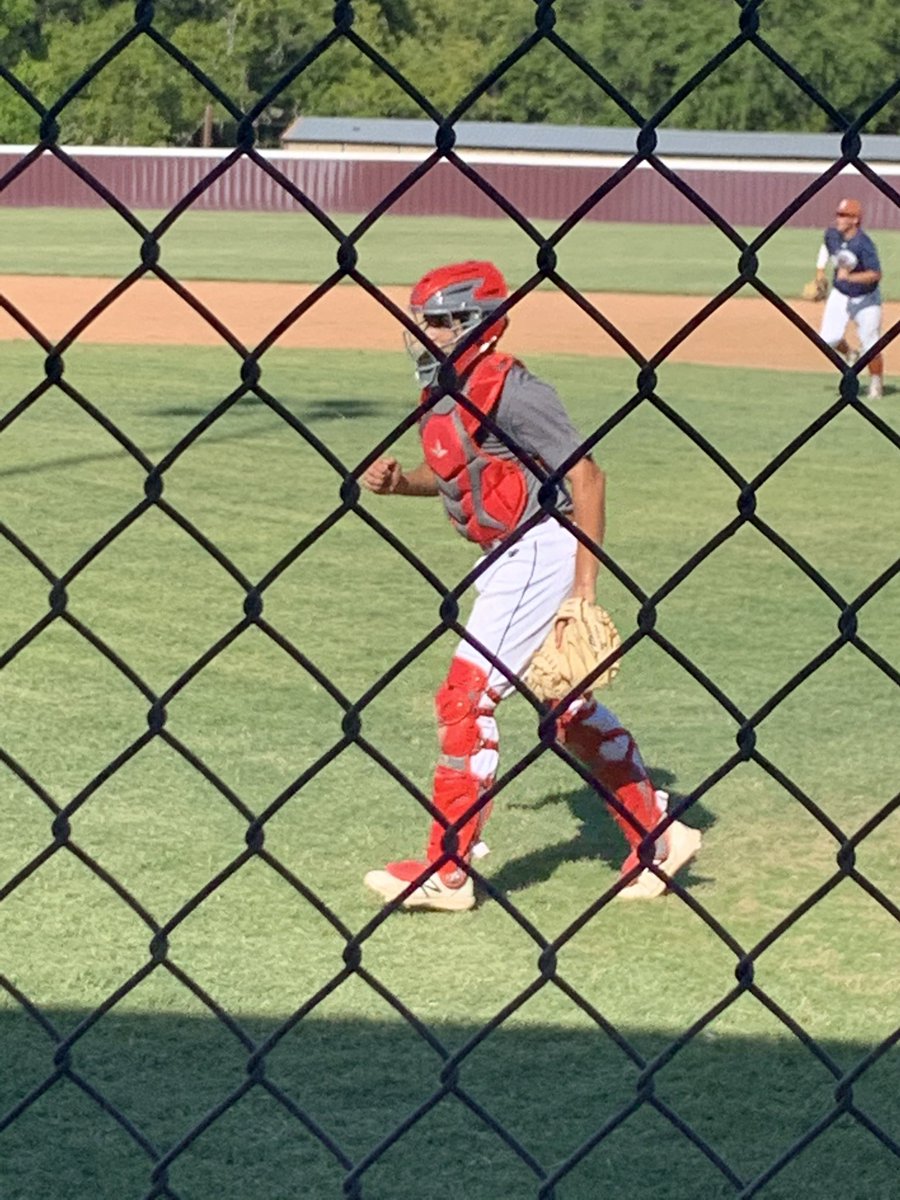 melznga's tweet image. Sporting the @SharyBaseball red in Flatonia, TX with the @stsliders. It’s a great weekend for some baseball. #baseballbusiness #lagiradediego