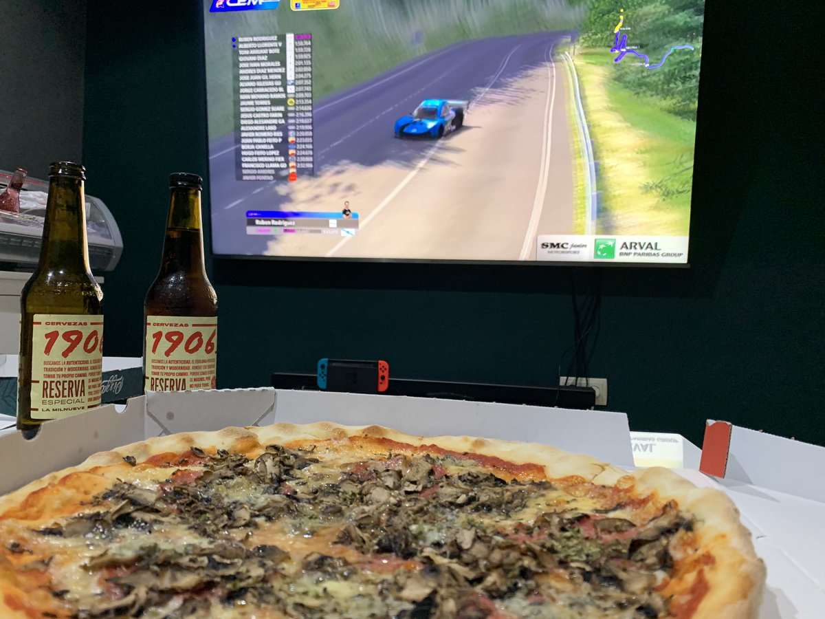Después de correr en #evento5cemv subida a chantada, nada mejor q reponer fuerzas viendo la retransmisión @jmos90 @Periko_treto <a href="/club_simracing/">Club Simracing</a> #cemvirtual <a href="/Giovani_diaz222/">Giovani Diaz 🇮🇨🇪🇸</a> <a href="/Andresdiazdia19/">Andres diaz diaz</a> <a href="/JosReye85993550/">Josereyes</a> suerte a los compañeros de mañana