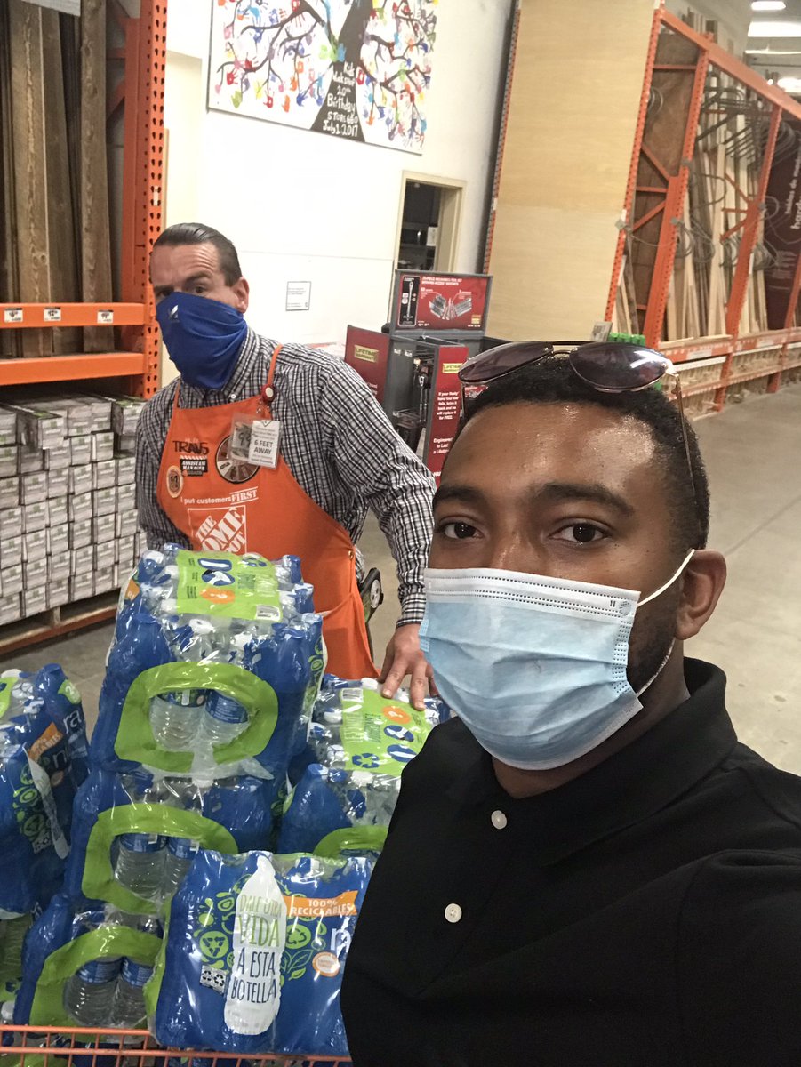 WilliamsReiss's tweet photo. Massive thanks to the leadership at The Genesee Home Depot for supplying us with some water. The HDDC truly appreciates your support. @MageeJosh @TravisFairman #takingcareofourpeople @ligiae76 https://t.co/kCdOP3gtQx
