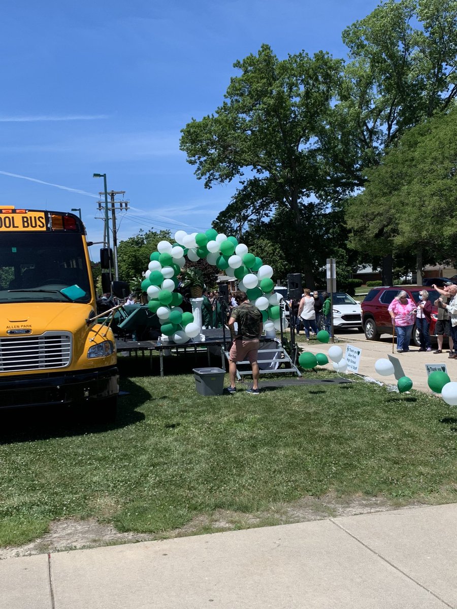 12mrjackson's tweet photo. Congratulations to @aphs2020!  We will never forget the contributions that you made to our school, and we look forward to seeing you thrive in the future! https://t.co/TxR3wHe4a3