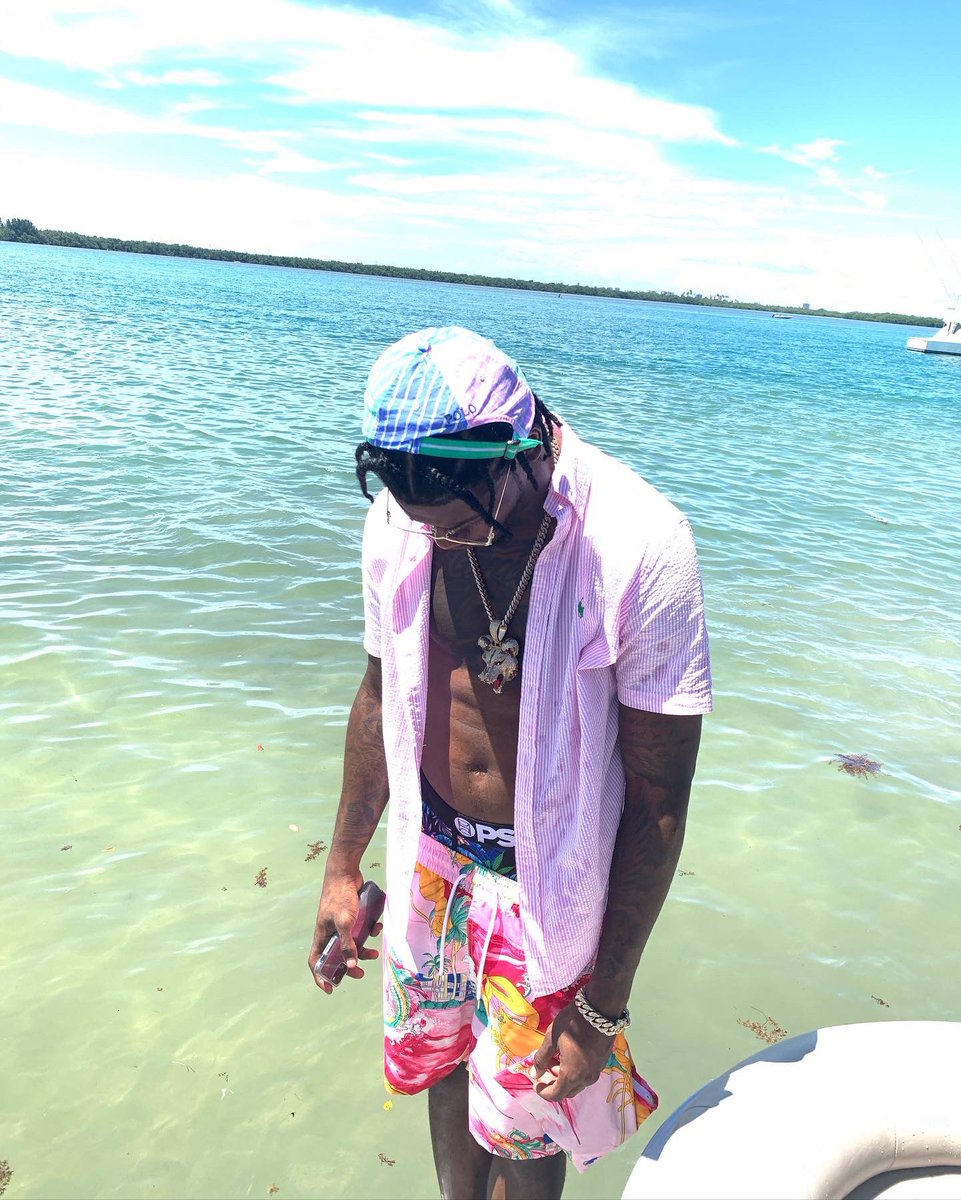 Lj_era8's tweet image. I hope that money don’t change you🎯 
#Tru💤💤 #FreeYak