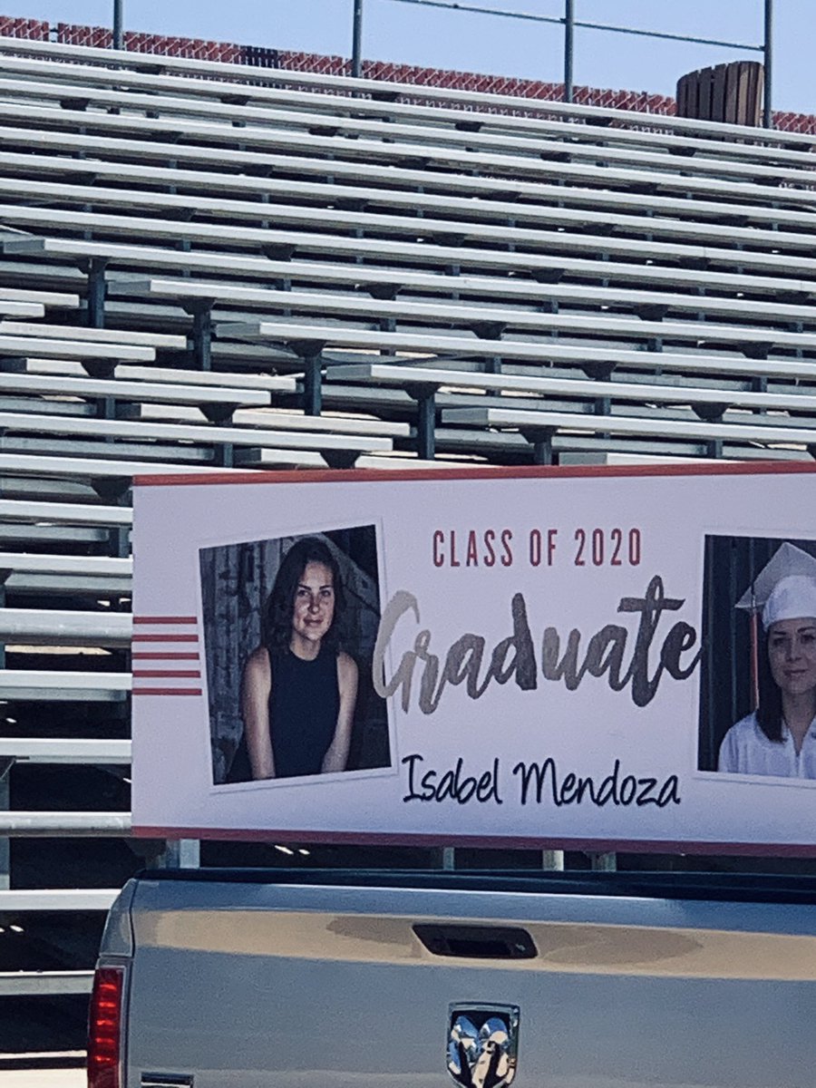 Spartans_GHS's tweet photo. Congratulations GHS class of 2020.  It was nice to see you and your family happy for having achieved this milestone.  Felicidades a todos los padres de familia. Estamos my orgullosos de sus hijos. 👍🏻👏🏻👏🏻 https://t.co/zkNY25G07A
