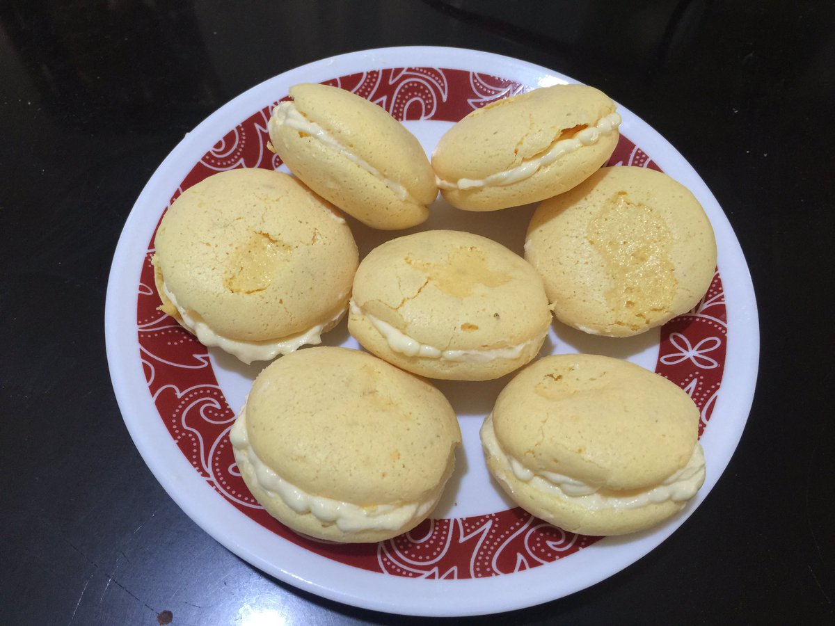 rctonido's tweet photo. My version of French Macaroons, masaya na naman ang Team Tonido 😍😋 #sweets #macaroons #feelingchefbychetonido https://t.co/0YGi92pxB3