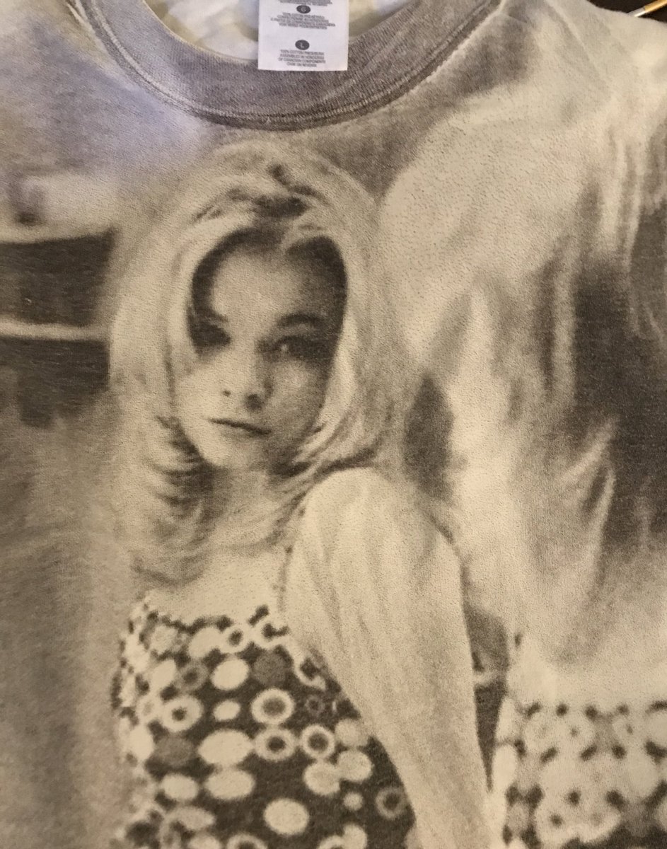 JenniferKBurch's tweet image. “How long have you been listening to @leannrimes ?”This long. . . #somethingtotalkabout #1998 #ifeelold #fanclub #favoritesinger