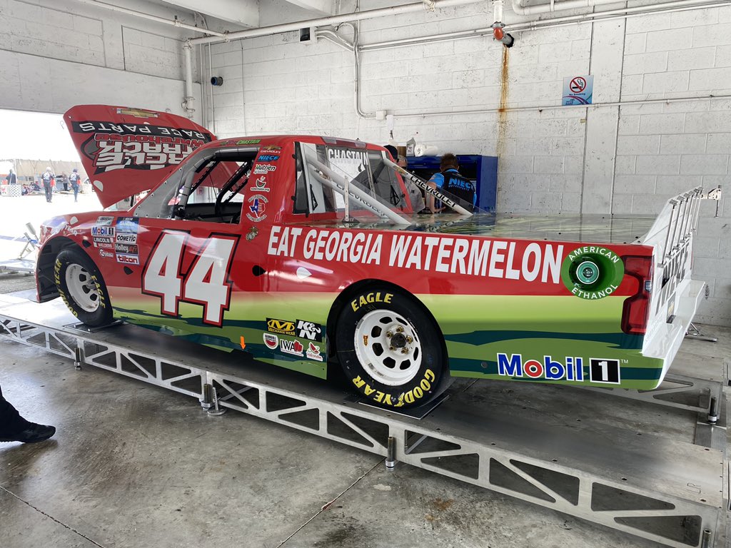 RossChastain's tweet photo. One race down, one more to go tonight! Welcome back on board @ga_watermelon! GA watermelon farmers are just beginning their season. Help them celebrate by picked up a GA 🍉 this weekend!
#EatGeorgiaWatermelon
#WatermelonEveryday
@WatermelonBoard https://t.co/3SZSRkEmUb