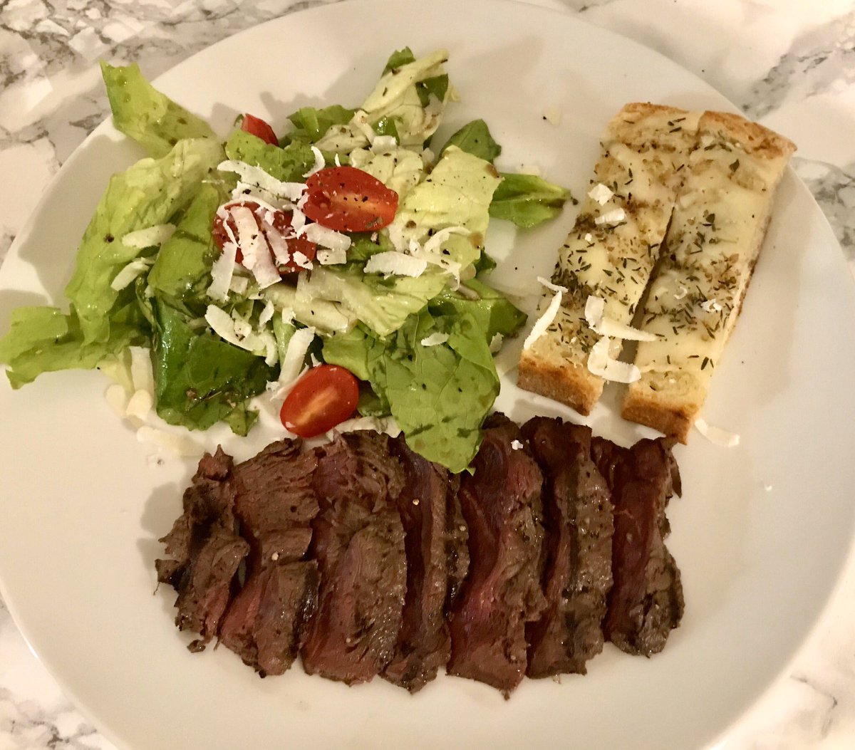 Bethwood316's tweet photo. Update: Would definitely recommend trying! Cooked medium-rare, tastes similar to beef, but very lean and higher protien 👍🏼 #chefbeth #eatmoreemu https://t.co/Czg5Ho4Uvp