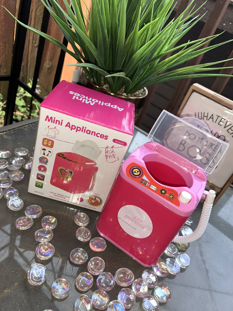 foreverlushlas1's tweet photo. Get free lash tweezers w/ the purchase of two lashes & keep em clean w/ a lash washer! LINK IN BIO ๐
#lashextensions #nolalashes #xula #xulacheer #mydu #mkelashtech #nolamua #nolalashtech #xulalashtech https://t.co/YyWLFOySdK