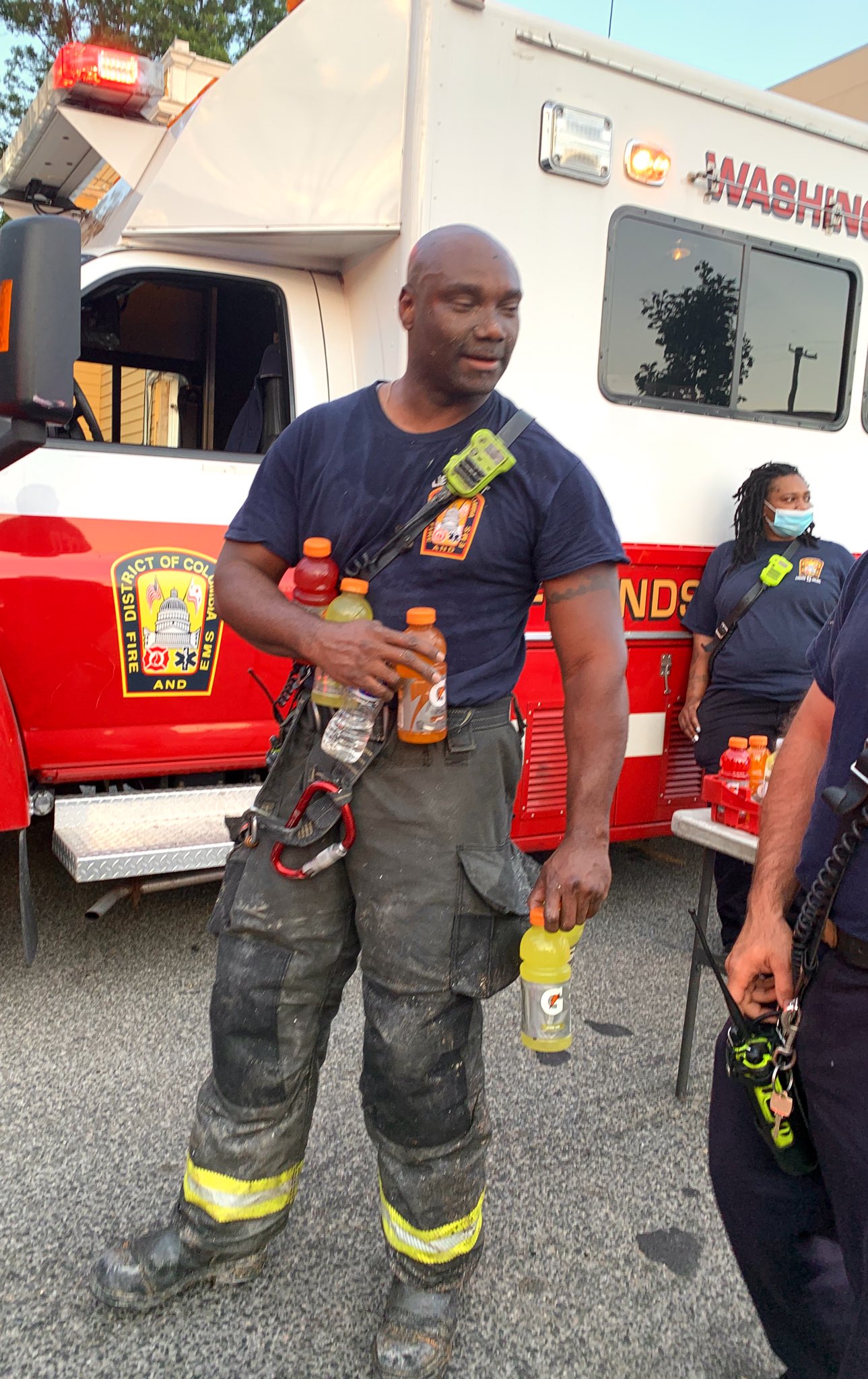 Washington D.C. Fire Department T-Shirt Firefighters Firemen Washington D.C. Fire Department T-Shirt Firefighters Firemen