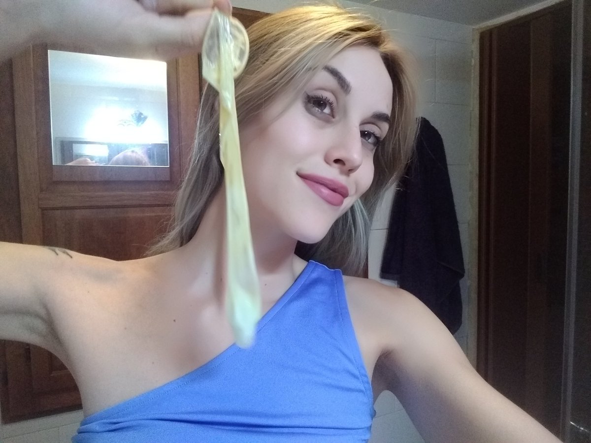 Dominalolaa's tweet photo. Tengo tu cena, cornudo tragalefa...
Abre la boca, y tragate hasta la última gota de semen.. saborealo... Te aseguro que te va encantar..y sino me da igual.. a mí me divierte...👹

#cuckold
#lamesemen
#findom https://t.co/h67L7a8mQ3