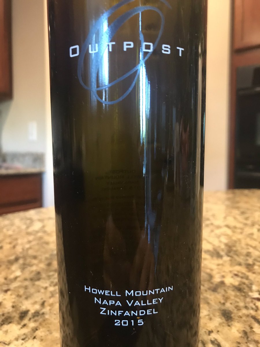 pturk13's tweet photo. @NWTomLee @lindseygbaker @nvwineandcigar @ibstatguy @jasonjpineda @SeagreenWench Nice ... had the ‘15 a week or so ago @OutpostWines, #zintastic https://t.co/K6BXFxelfd