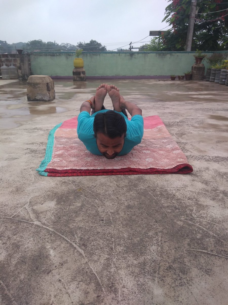 Bih1Csc's tweet photo. All day yoga day https://t.co/KkNuC6kJ3U