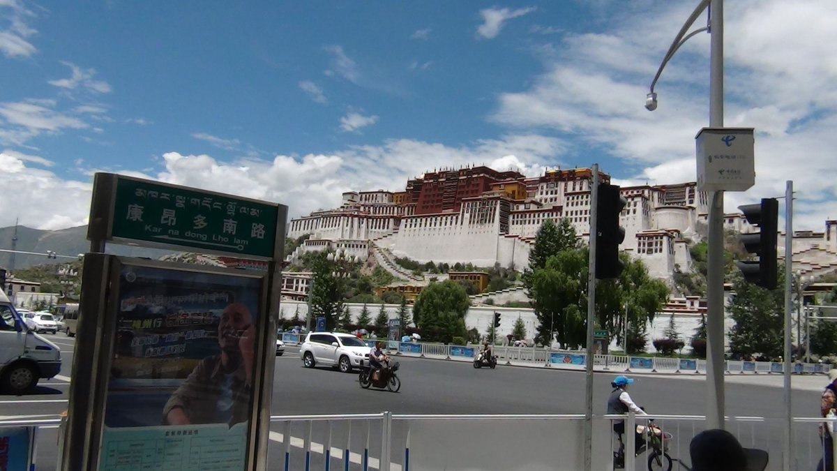 srcatalyst's tweet image. Tibetans make up 5.5 million people and only 0.2% of them are Christians. Let's pray for more workers to serve among them and for the Gospel to penetrate their hearts. buff.ly/2MCQIsy