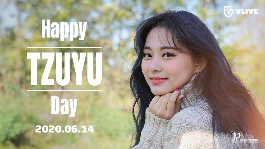 오늘 저녁, 쯔위와 생일 데이트 하실 원스분들! V LIVE 알람을 기다려주세요! 

#TWICE #트와이스 #MOREandMORE #TZUYU #쯔위 #HappyTZUYUday