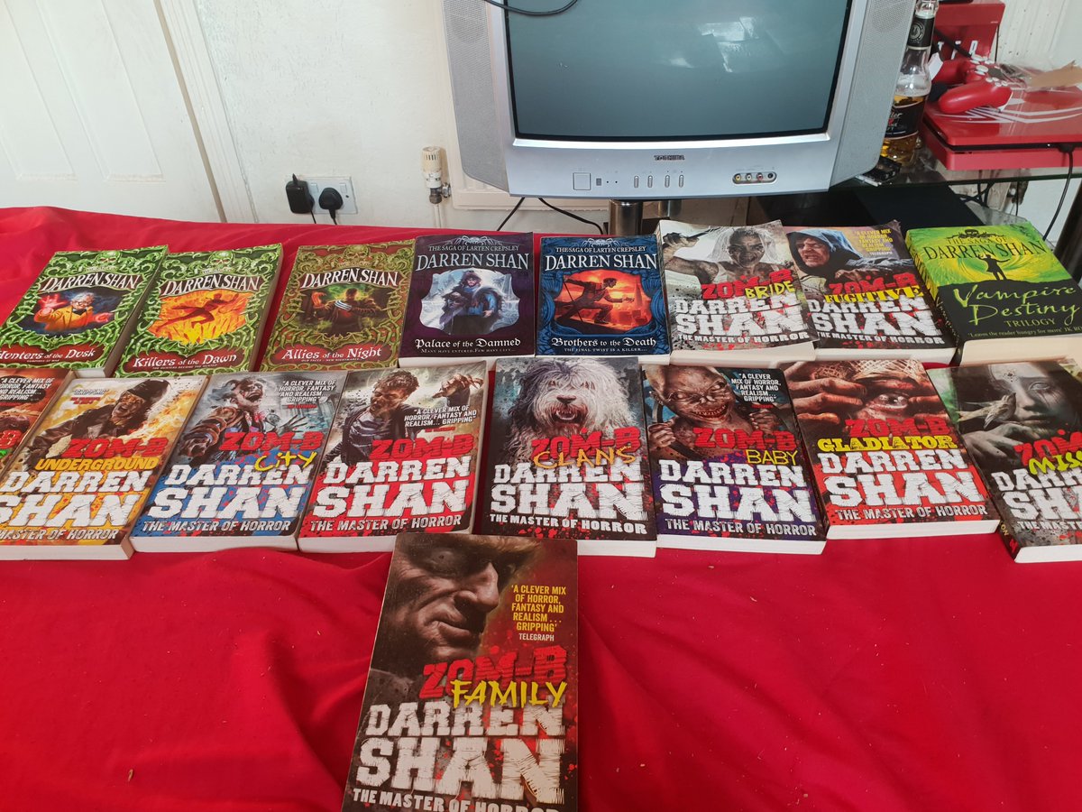 Y'all ever dig through some old stuff and accidentally discover half of the things that sparked your love for reading and horror? <a href="/darrenshan/">Darren Shan</a> thank you for shaping like 90% of my personality