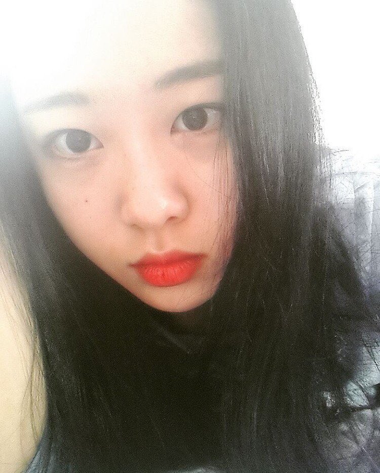 — yves’ selfies, from oldest to newest: a thread