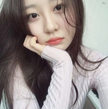 — yves’ selfies, from oldest to newest: a thread