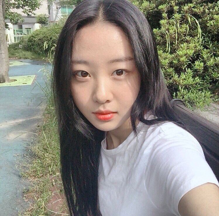 predebut sooyoung w/ bangs