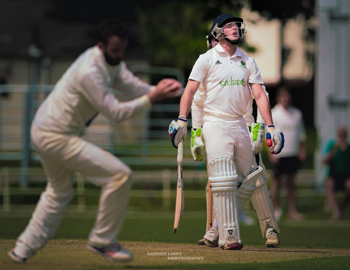 caughtlight's tweet photo. #Editorial #EditorialPhoto #Photojournalism #SportsPhotography #Cricket #SportsPeople #Catch #Wicket #Harrogate #Knaresborough #NorthYorkshire #InGameShot https://t.co/aRJBUv9MmU