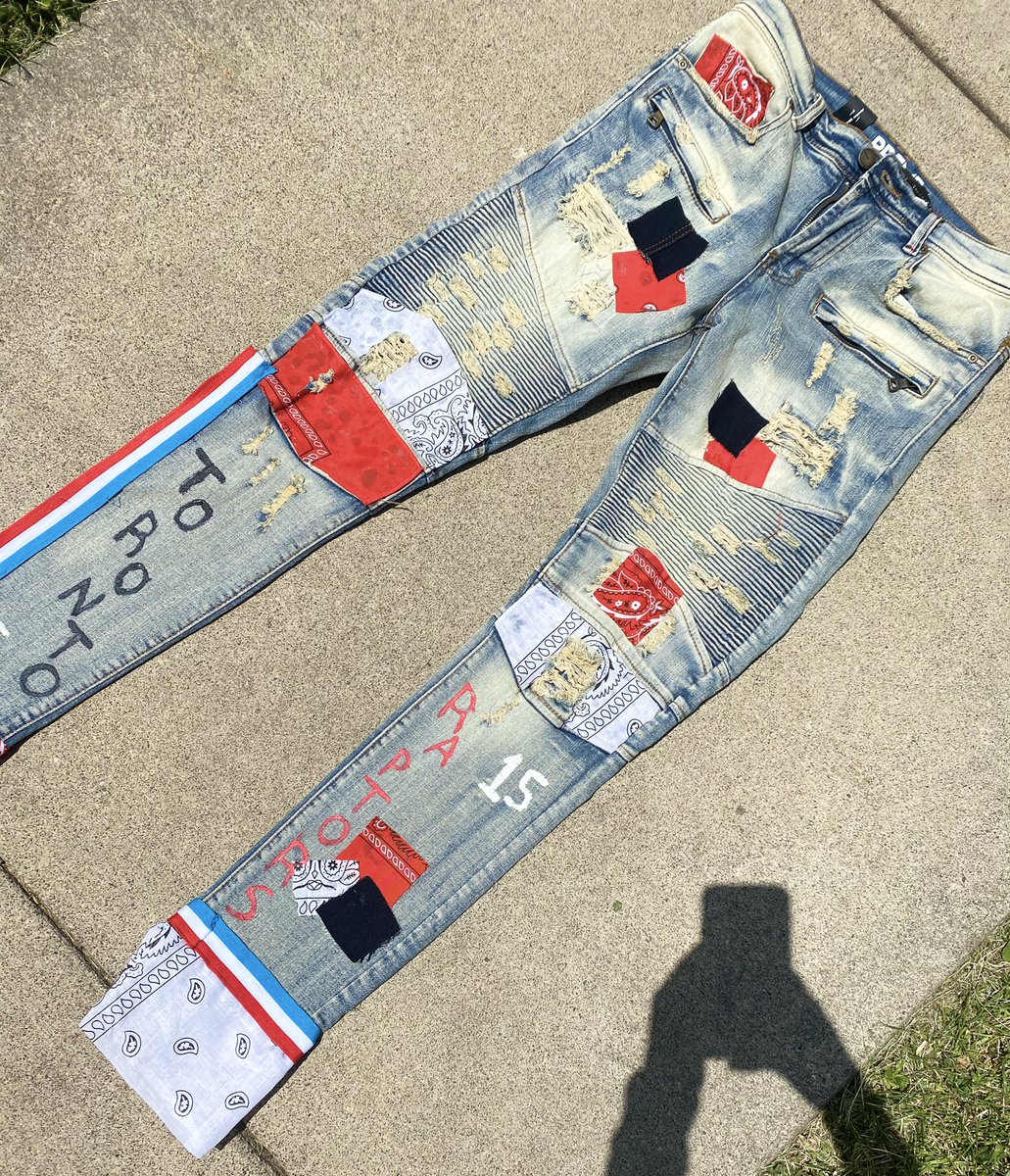 Sashamomonique's tweet image. Shout out to my handwork.. cuz I snapped on these 💪🏽🥴🤍🗣 MoCustomDesigns #patchworkjeans #patchwork #shopmcd
