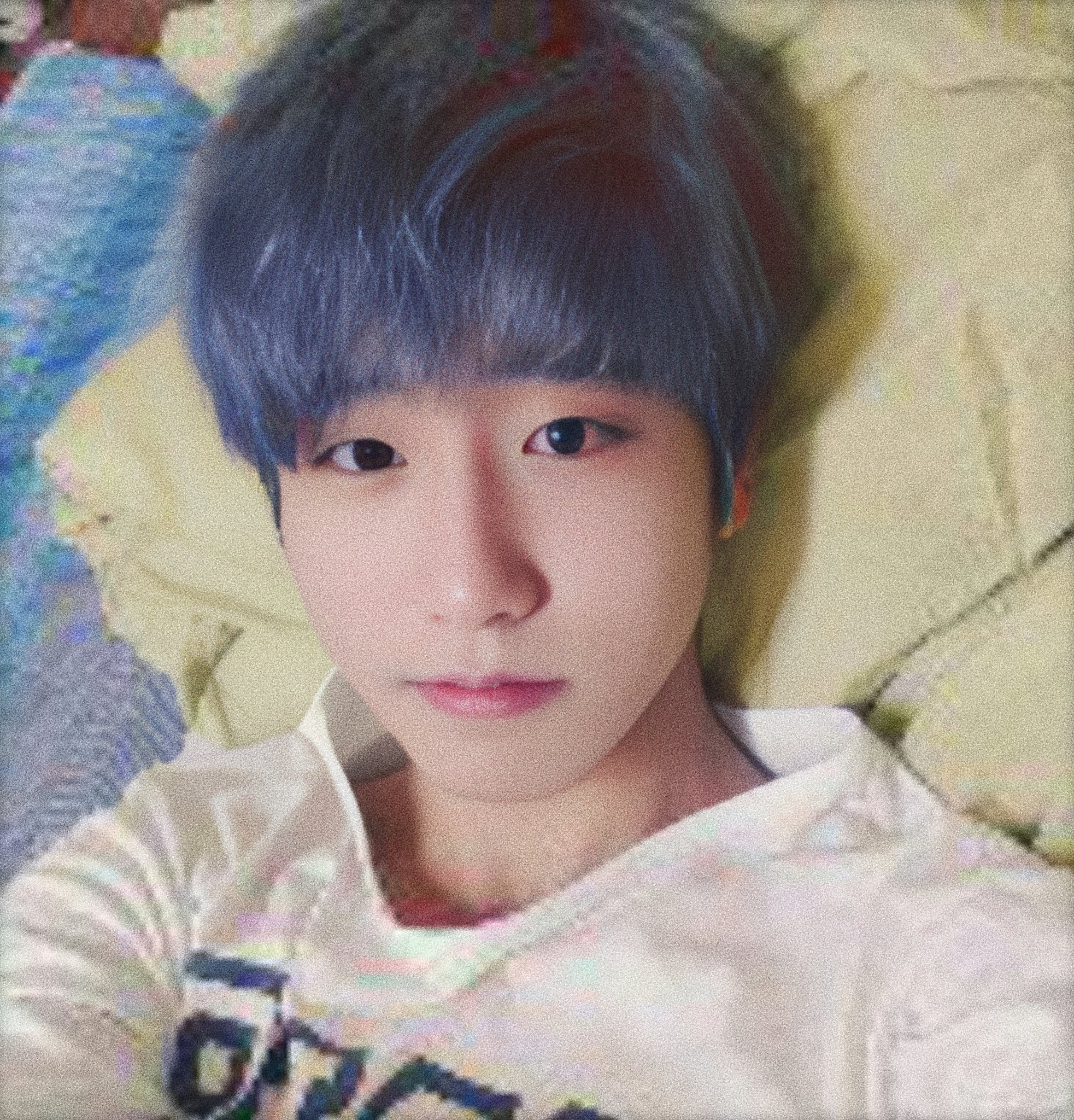 han jisung pics on Twitter: "Han Jisung Best Hair Color Ranking 1. Blue  (Predebut) 80%% (10029 votes) https://t.co/mEISrzpJjc" / Twitter