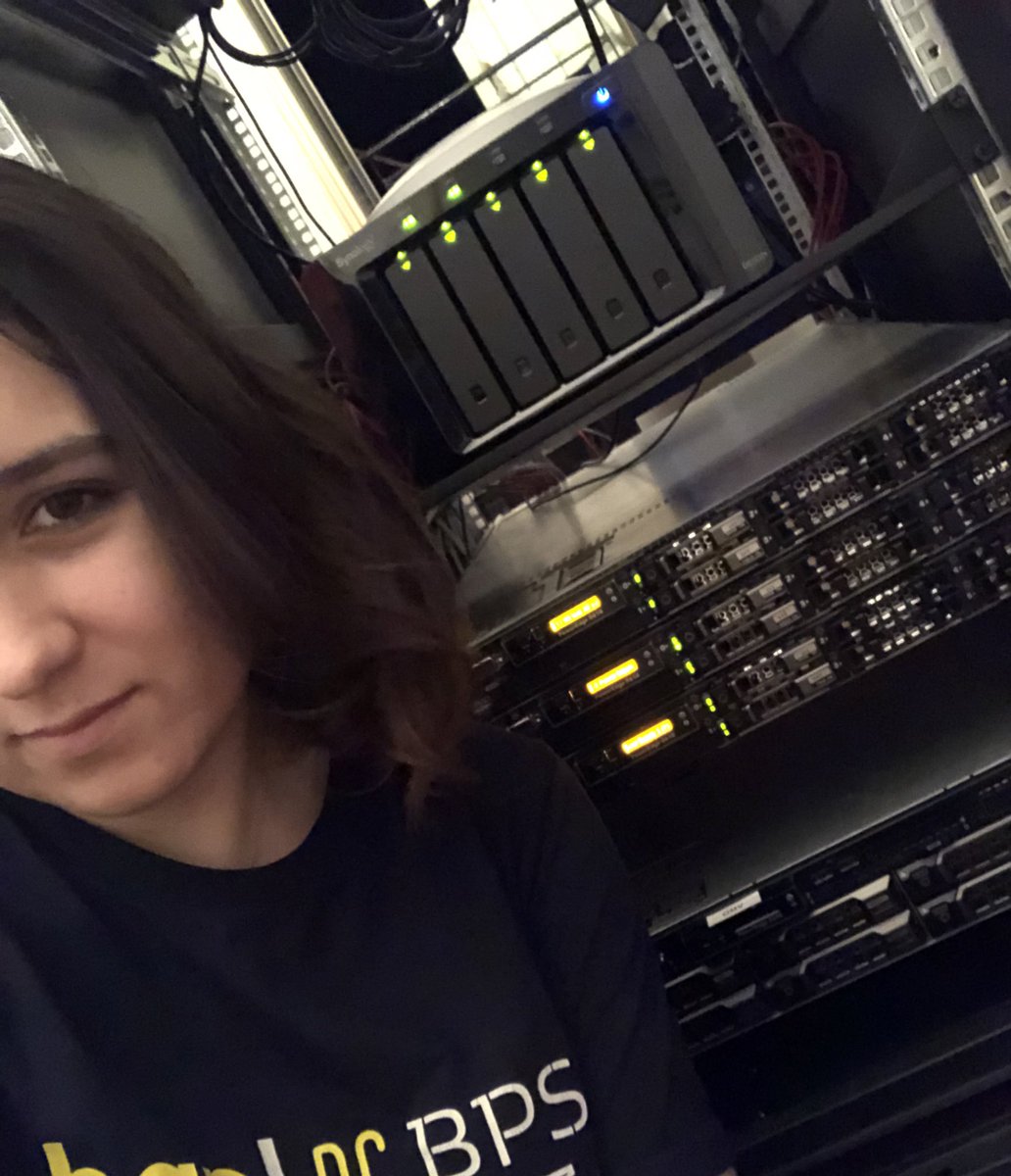 AS208069's tweet photo. Les backup vont se restaurer tranquillement pendant que je vais aller dodo
Bonne nuit à tous et merci d’avoir suivi cette maintenance avec moi !
A bientôt pour de nouvelles aventures :D https://t.co/cQ5L0SqQIP