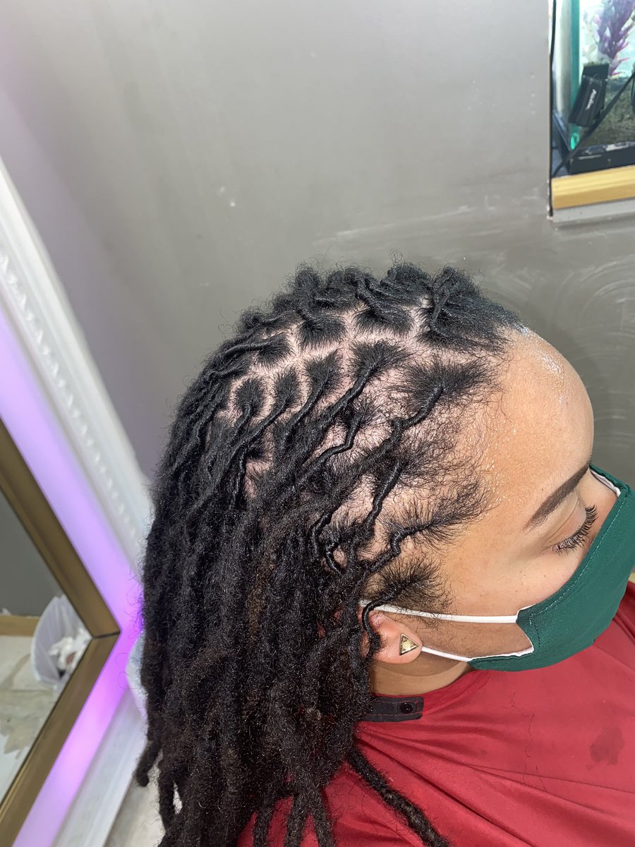 theycallherdimp's tweet photo. Today’s Work... June Appointments Still Available 💜💜

#LocSalon #Locs #757locs #VirginiaBeach #757Loctician #757Stylist #Loctician #VirginiaBeachLocs #PullUp #LocVibes #AllLocEverything https://t.co/SaWFgHIaEr