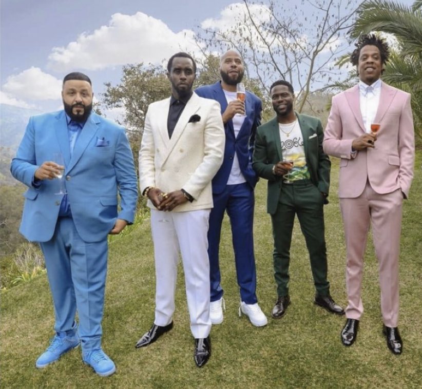 tonetalks's tweet photo. What y’all wearing to the family reunion? https://t.co/QX7r61eEBM