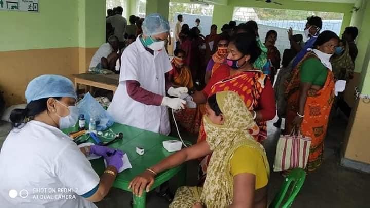 Amitava_BJP's tweet photo. গতকাল বিজেপির বসিরহাট সাংগঠনিক জেলার পরিচালনায় হিঙ্গলগঞ্জ বিধানসভার দক্ষিণ মন্ডলে আয়োজিত হলো একদিনের “বিনামূল্যের স্বাস্থ্য শিবির”।
আমফানে ক্ষতিগ্রস্ত এলাকা হিঙ্গলগঞ্জের মাধবকাটি গ্রামে হল এই স্বাস্থ্যশিবির।
, #আমফানঘূর্ণিঝড় #AmphanSuperCycloneRelief https://t.co/bs98xEcVa6