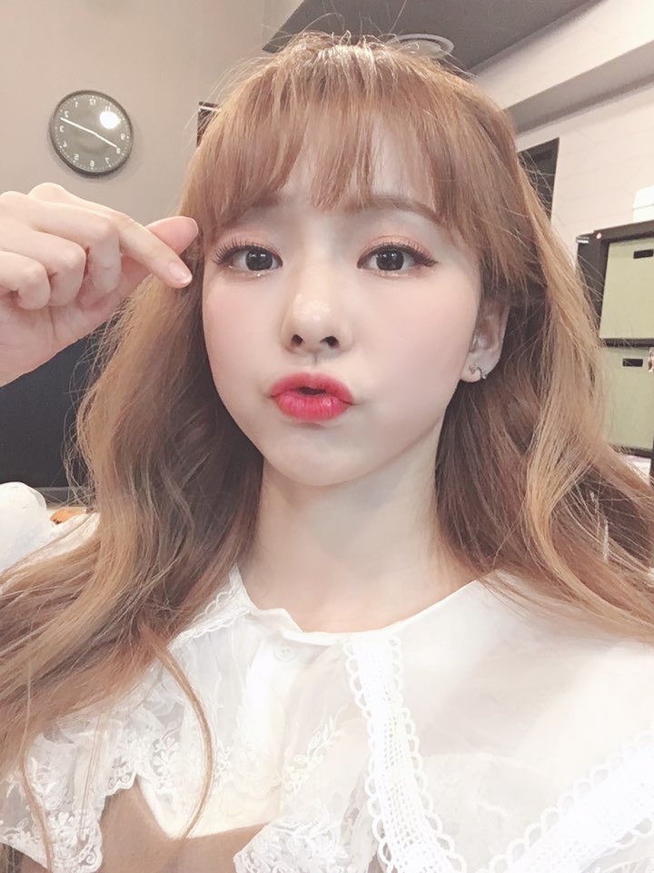 orangecaramelz's tweet photo. KPOP FATTEST ASS RANKING 

#1. Vivi 13.4% (13,790 votes) https://t.co/fcl1meqseN