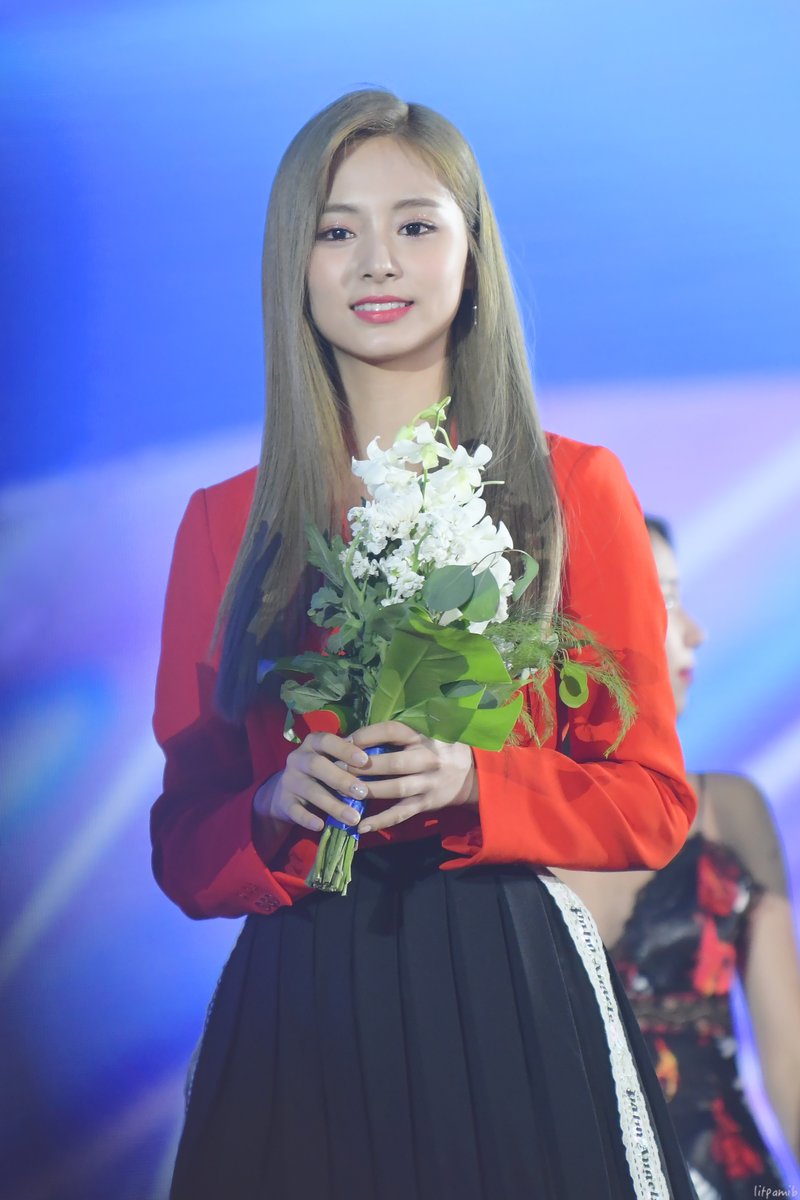 litpamib's tweet photo. #HappyTZUYUday
#쯔윗한_우리막둥생일
#Sweet_Tzuyu_Day

쯔위야 생일축하해!
生日快樂💙 https://t.co/X3C5UZ3ZjR