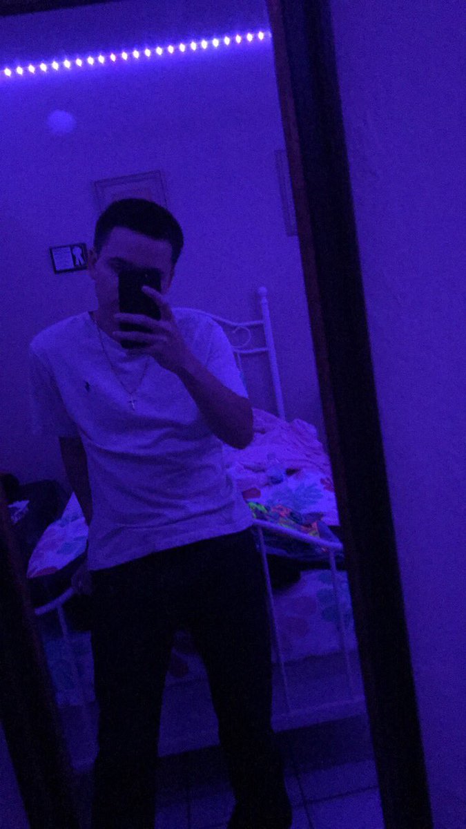 Ivanhtx's tweet photo. Watch out ladies a registered sex offender is going out tonight 🧟‍♂️ https://t.co/N1CFWqjzsU