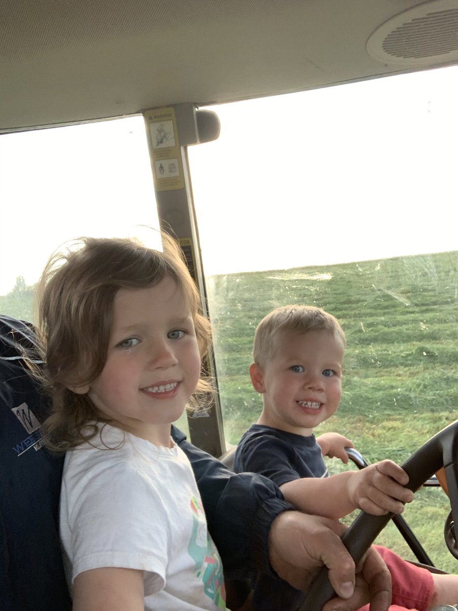 weeks_blair's tweet photo. It’s time to make some feed! Adelle and Nash approve . @weeks_blair @PEIHolsteins @ADL_PEI https://t.co/Ov3pWTg185
