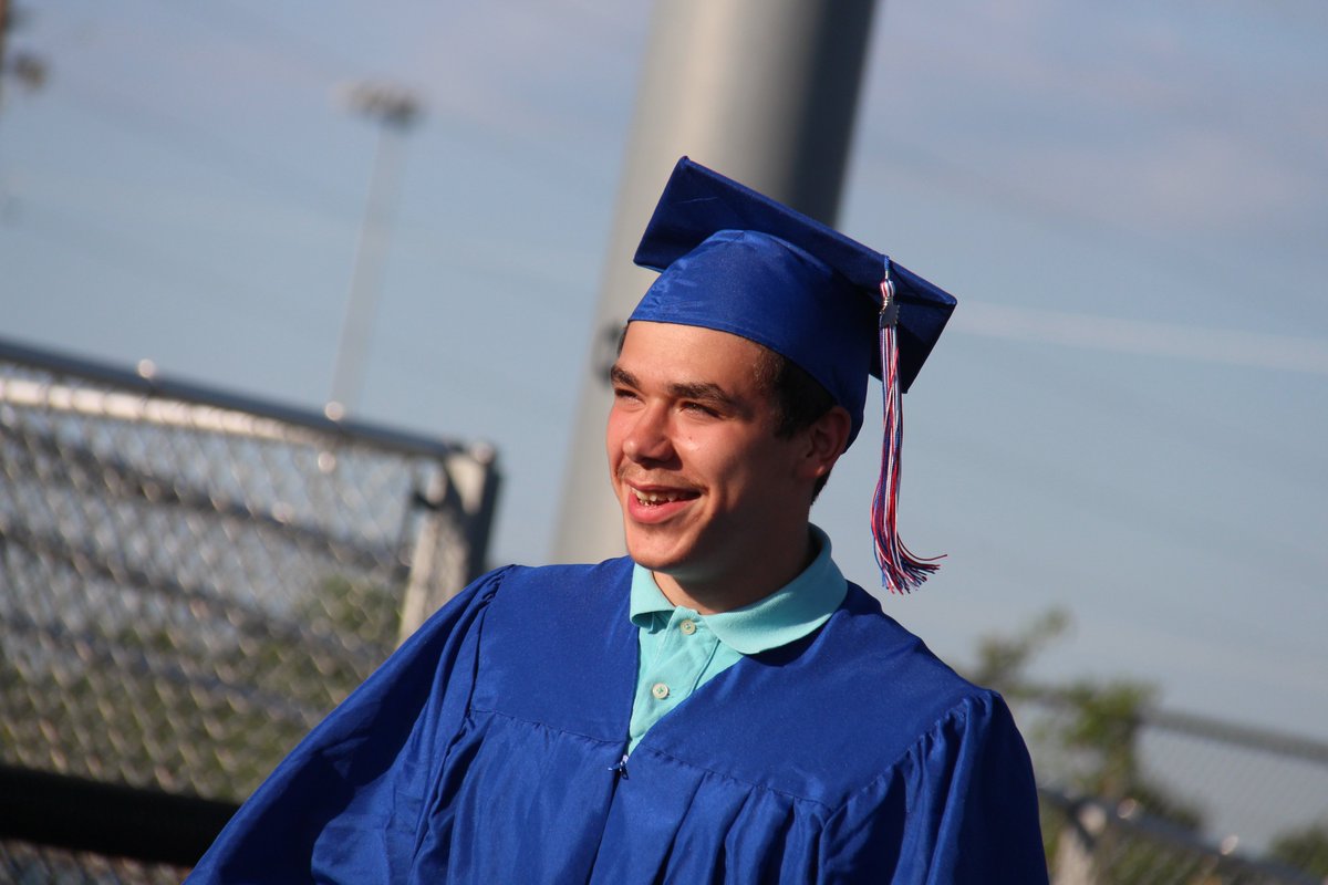 ThePerryChief's tweet image. See if you can spot yourself or someone you know! Keep watching for more graduation photos at theperrychief.com. @phsbluejayway @PerryHigh2020 theperrychief.com/photogallery/I…