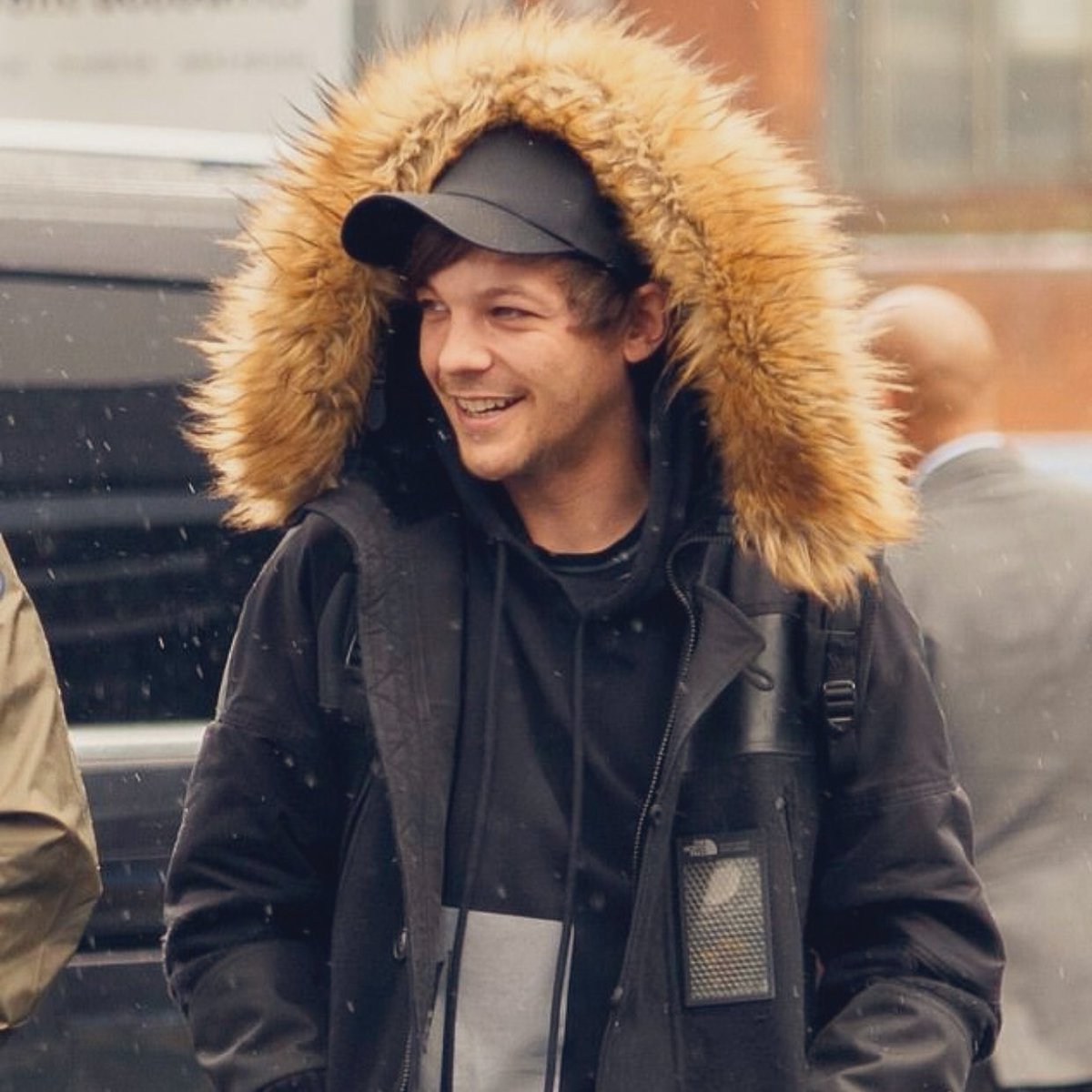  end of thread  in conclusion, basically everything louis does is adorable and endearing <3