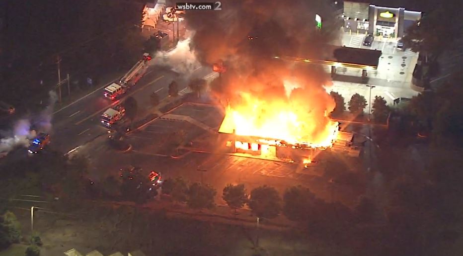 #BREAKING: Fire trucks have just arrived at the Wendy's. WATCH LIVE: wsbtv.com/live-breaking/