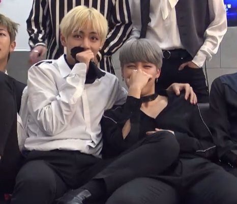 hyuncort's tweet photo. https://t.co/6hahsdD990