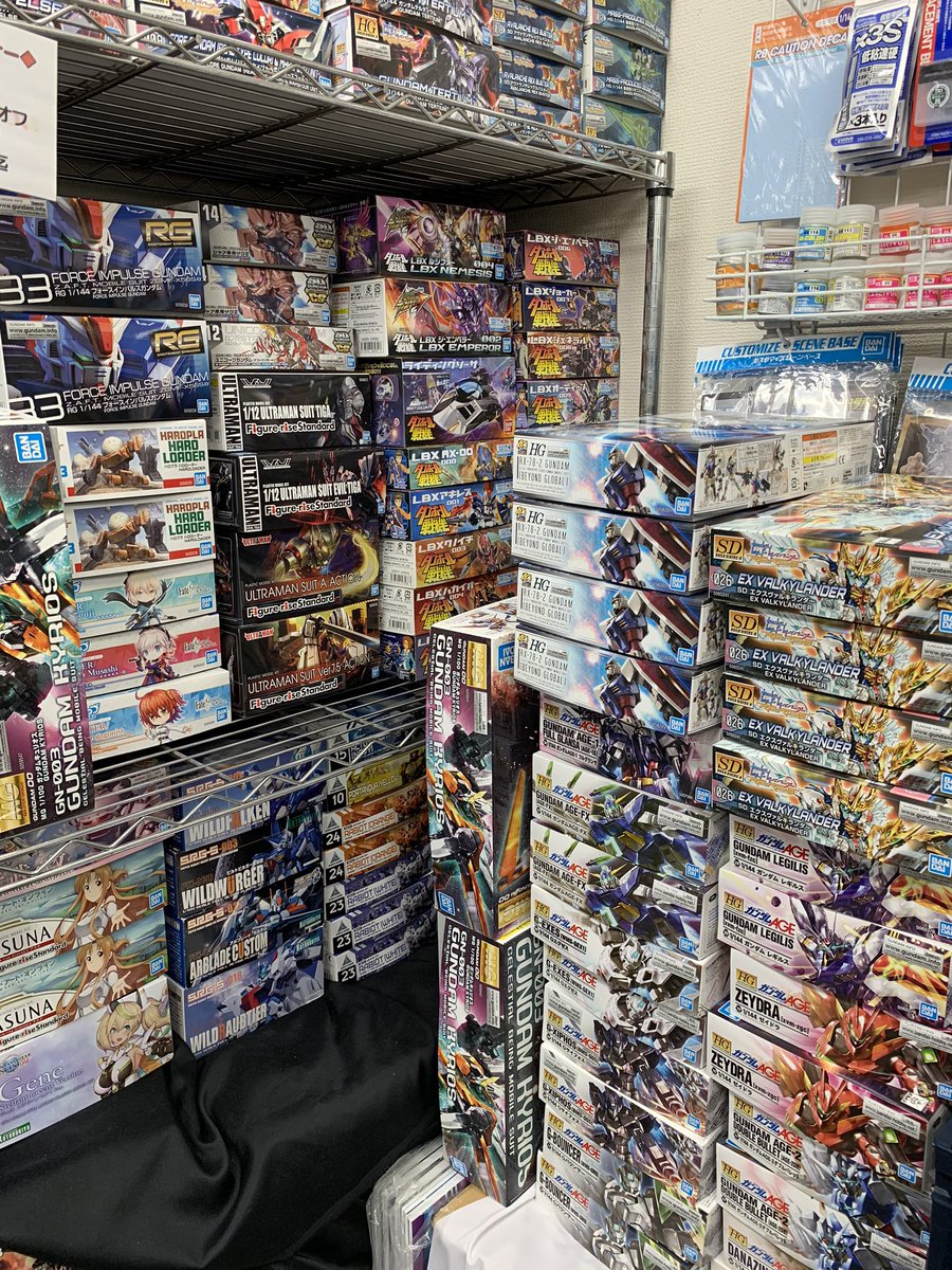 池袋 ブランイヴウ 巷で品薄らしい ガンプラ在庫あります ビヨンドグローバルガンダム ユーラヴェンガンダム ウィンダム 再販旧キットetc 池袋と言うプラモにはあまり縁の無い場所で 制作スペースとプラモ売っています ブランイヴウ本日も13時