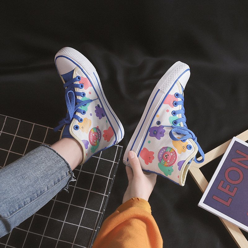 เปิดพรีรองเท้าผ้าใบสุดจาน่ารัก;-;
มี2แบบค้าบ ขนาดตั้งแต่35-40
🎟390 (ถ้ายอดถึงจะถูกลงกว่านี้งับ)

#พรีรองเท้า #พรีออเดอร์ #รับตัวแทนจําหน่ายฟรี #รองเท้า #รองเท้าผ้าใบ