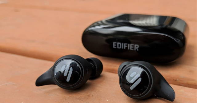izatrini's tweet photo. Edifier TWS6 earbuds review: Affordable audio for athletes - Digital Trends https://t.co/oSzMC8o254 https://t.co/wHwEZAMETD #earbuds #Edifer https://t.co/0fjKY4hTH4