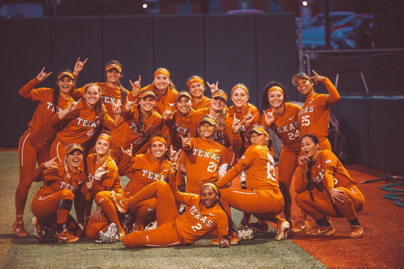 TexasSoftball's tweet photo. Happy #WorldSoftballDay! 🥎

#HookEm | #OneTeamOneTexas https://t.co/iASkVKLJh6