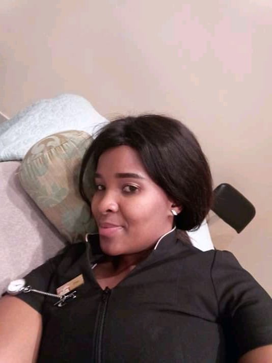 AdvoBarryRoux's tweet photo. Mahlare Thabo Morerwa shot his wife 4 time on the chest in front of the kids( a boy and a 2yrs daughter) on Wednesday night. They where staying in Cosmo City. Mahlare is currently on the run if you see or have info about his whereabouts call the police.

Retweet For Awareness https://t.co/1e6W9uxCQY