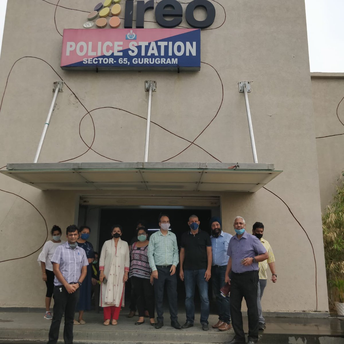 DEEPAKKAHUJA's tweet image. #Gurgaon @ireoworld के खिलाफ आइरियो विक्ट्री वैली रेसिडेंट्स आज फिर करेंगे #प्रदर्शन, निर्माण में घटिया मैटीरियल लगाने का आरोप, 5 जून की शिकायत पर @gurgaonpolice ने भी नहीं लिया कोई एक्शन @HaryanaPolice27 @kMakrandIAS @anilvijminister @cmohry @mlkhattar @DC_Gurugram