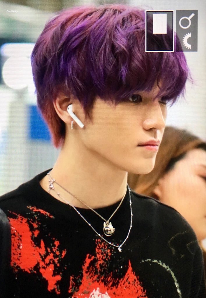 Leah Ia Taeyong White Hair Honestly This Color Is So Bright I Cant Tell If It S White Or Not But It S Close To It 태용 T Co Ukzrjg2ags