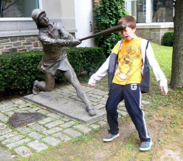 TommyCoyneBN1's tweet photo. I have nicked these photos (as have many others) but am posting because I love the idea that #StatuesFightBack 😁 https://t.co/XghTOap1EO