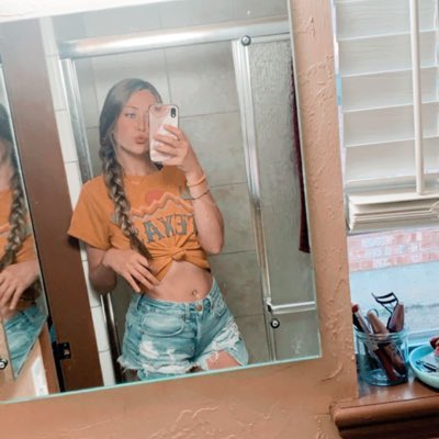 _KaraAnne_'s tweet photo. #newprofilepic :} https://t.co/BUyPeo3u1b