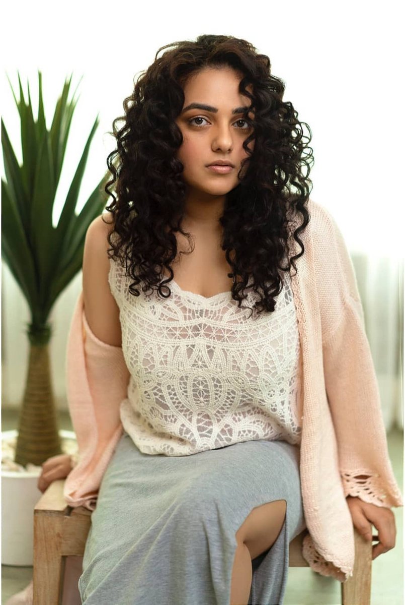 heyAndhra_com's tweet photo. Nithya Menen Latest Photoshoot
#Actress #TollywoodActress #Gallery #NityaMenon #HeyAndhra
Full Album : https://t.co/QJzowGo6vR https://t.co/qruJ0MvAl8