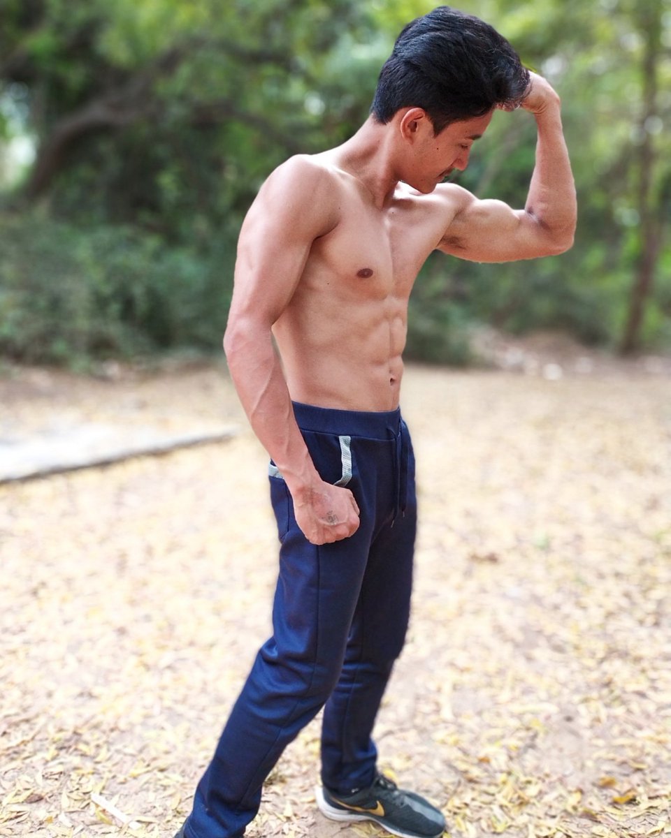 imvikramtamang's tweet photo. Stay Fit💪😊 
.
.
#fitnessmotivation #FitnessGoals #fitnessaddict #fitnessmodel #TigerShroff #InspireLife https://t.co/pllEhh1bnK