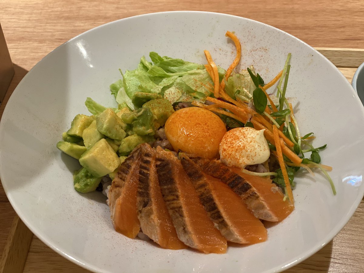 hiroxbeer's tweet photo. 大賑わい！！絶えず満席！
#bowltable https://t.co/O4v3RQHcHB